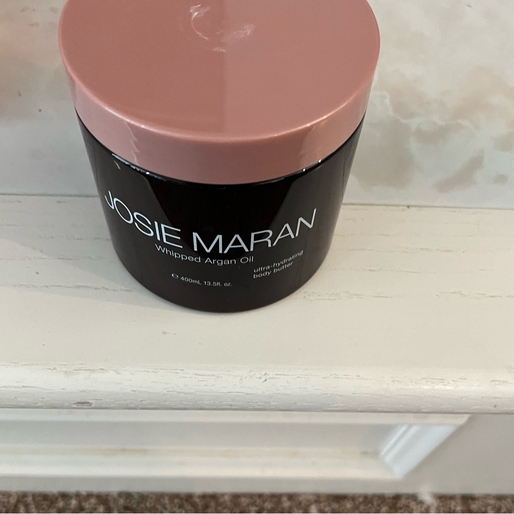 New in box Josie Moran whipped argon oil